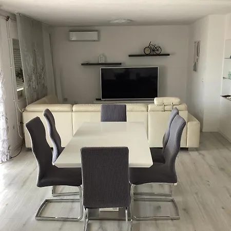 Apartman Brankica 150M2 Sea View *