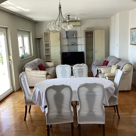 Apartman Brankica 150M2 Sea View 公寓