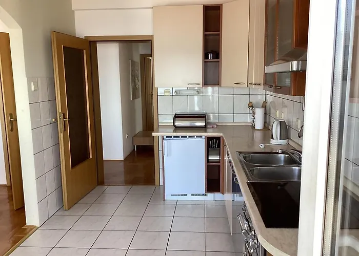 Apartman Brankica 150m2 Sea View *